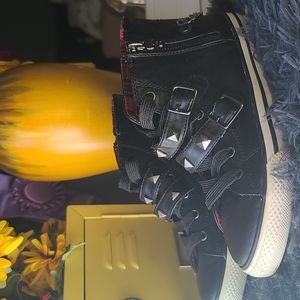 Arizona Jean Black Rockstar Tennis Shoe